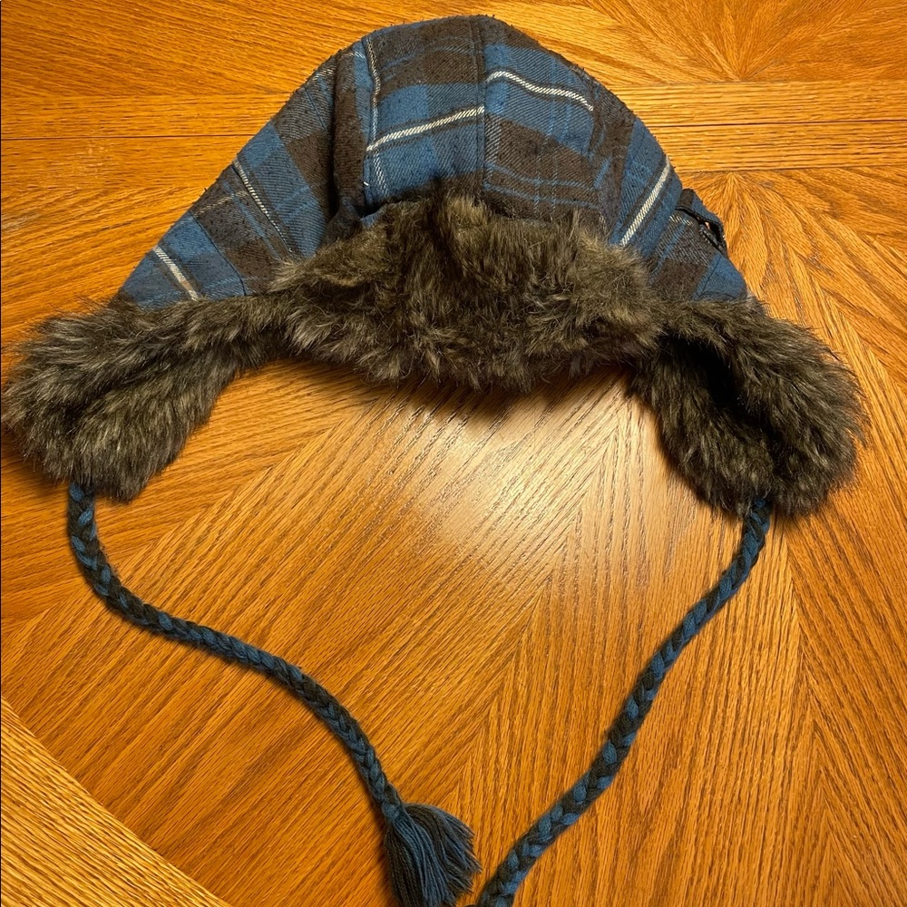 American eagle fuzzy hat